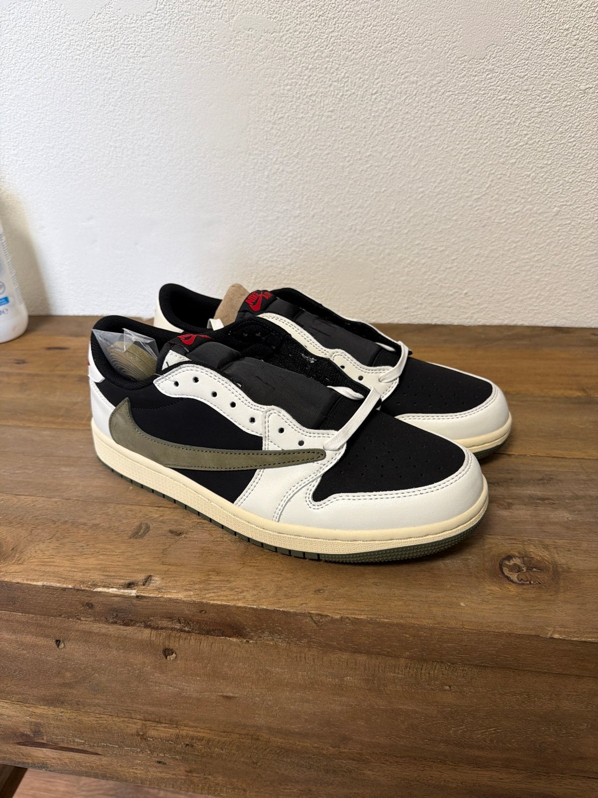 Nike Air Jordan 1 Low OG SP Travis Scott Olives, Ophalen of Verzenden, Nieuw, Zwart, Sneakers of Gympen