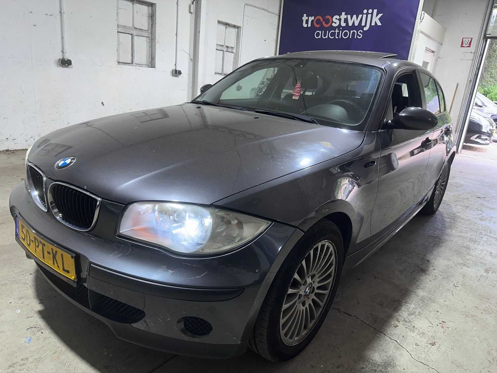 BMW - 1-serie - 116i - Car - 2004, Auto's, 1596 cc, Achterwielaandrijving, Gebruikt, 4 cilinders
