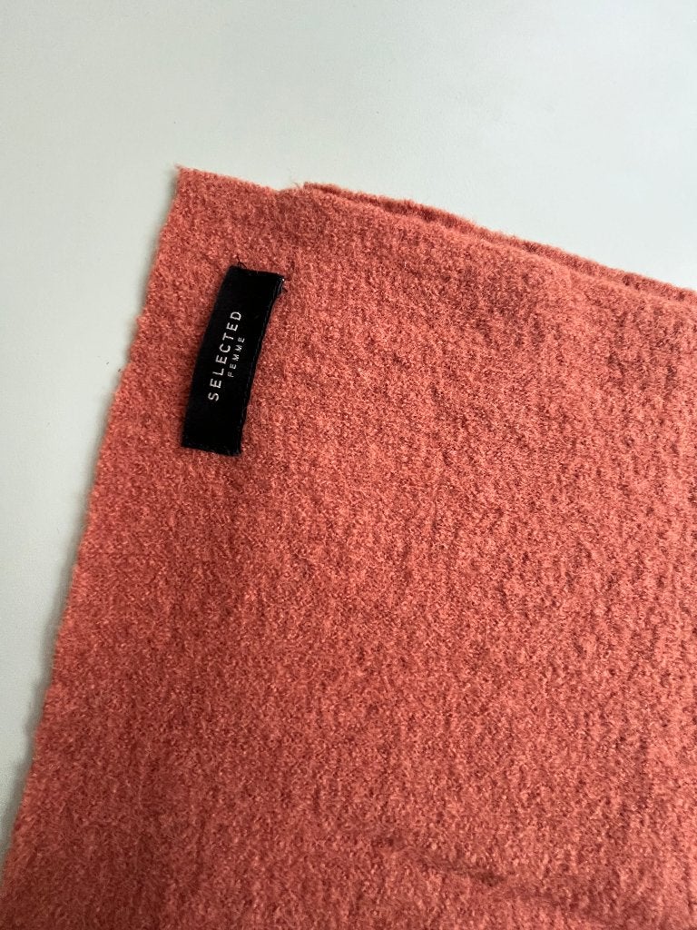 'dirty' oranje wollen shawl, Ophalen of Verzenden, Zo goed als nieuw, Maat 46/48 (XL) of groter, Sjaal