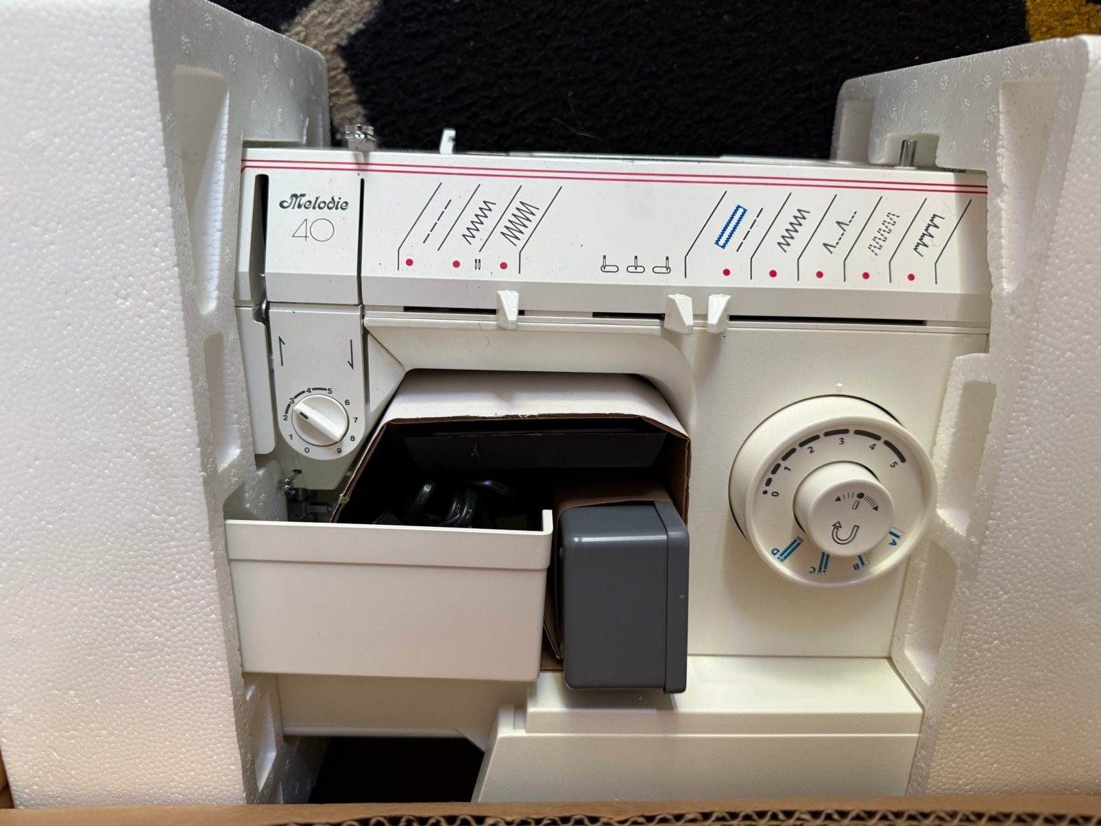 Singer Melodie 40 naaimachine nieuw in doos, Ophalen of Verzenden, Nieuw, Naaimachine, Singer