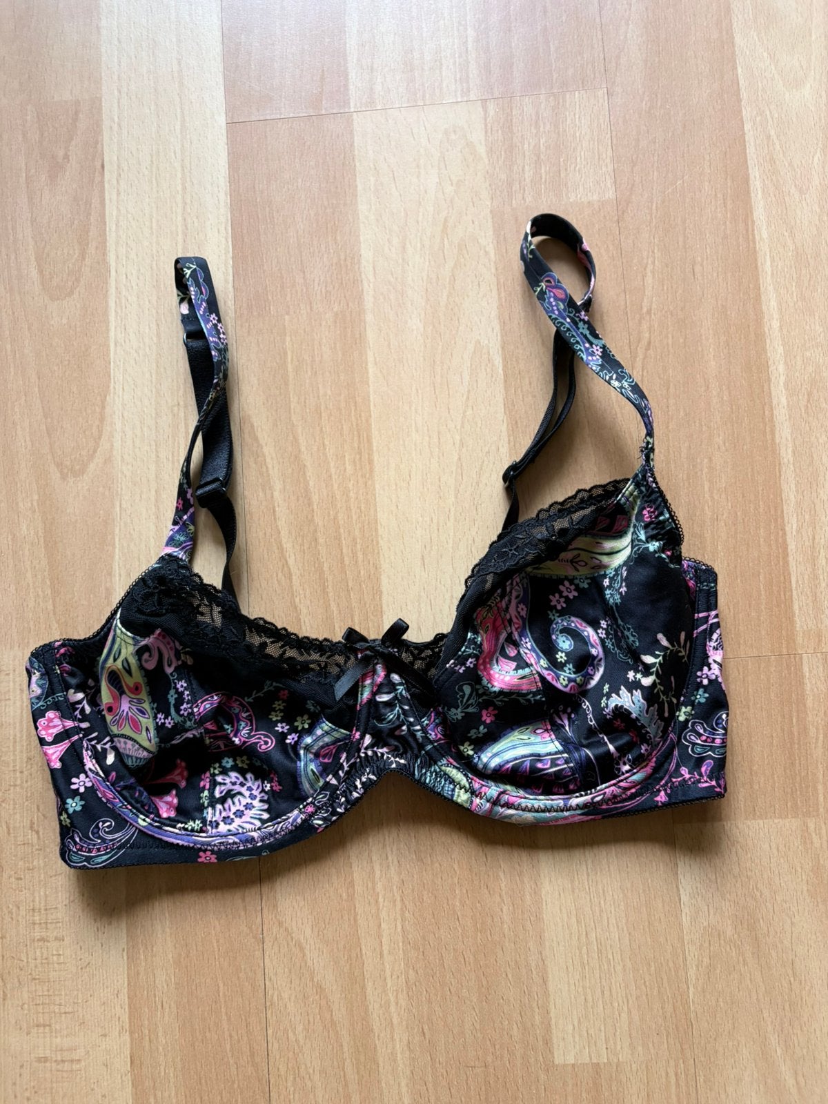 Hunkemöller niet-voorgevormde beugel BH maat 75E ZGAN, Ophalen of Verzenden, Meerkleurig, BH
