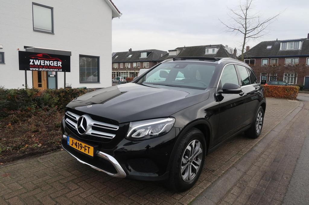 Mercedes GLC-klasse 250 4MATIC PANORAMADAK|AMG-INTERIEUR|NAV, Auto's, Mercedes-Benz, Gebruikt, 4 cilinders, Zwart, Vierwielaandrijving