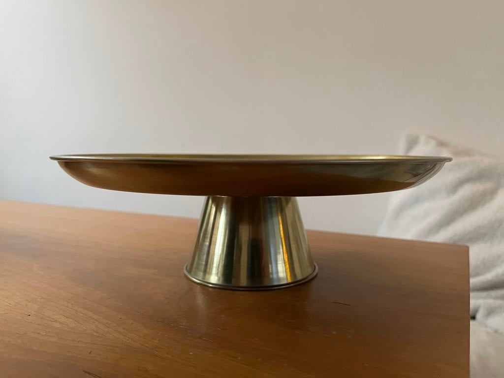 Gouden Schaal op Voet, Huis en Inrichting, Woonaccessoires | Schalen en Manden, Overige materialen, Schaal, Rond, Ophalen of Verzenden