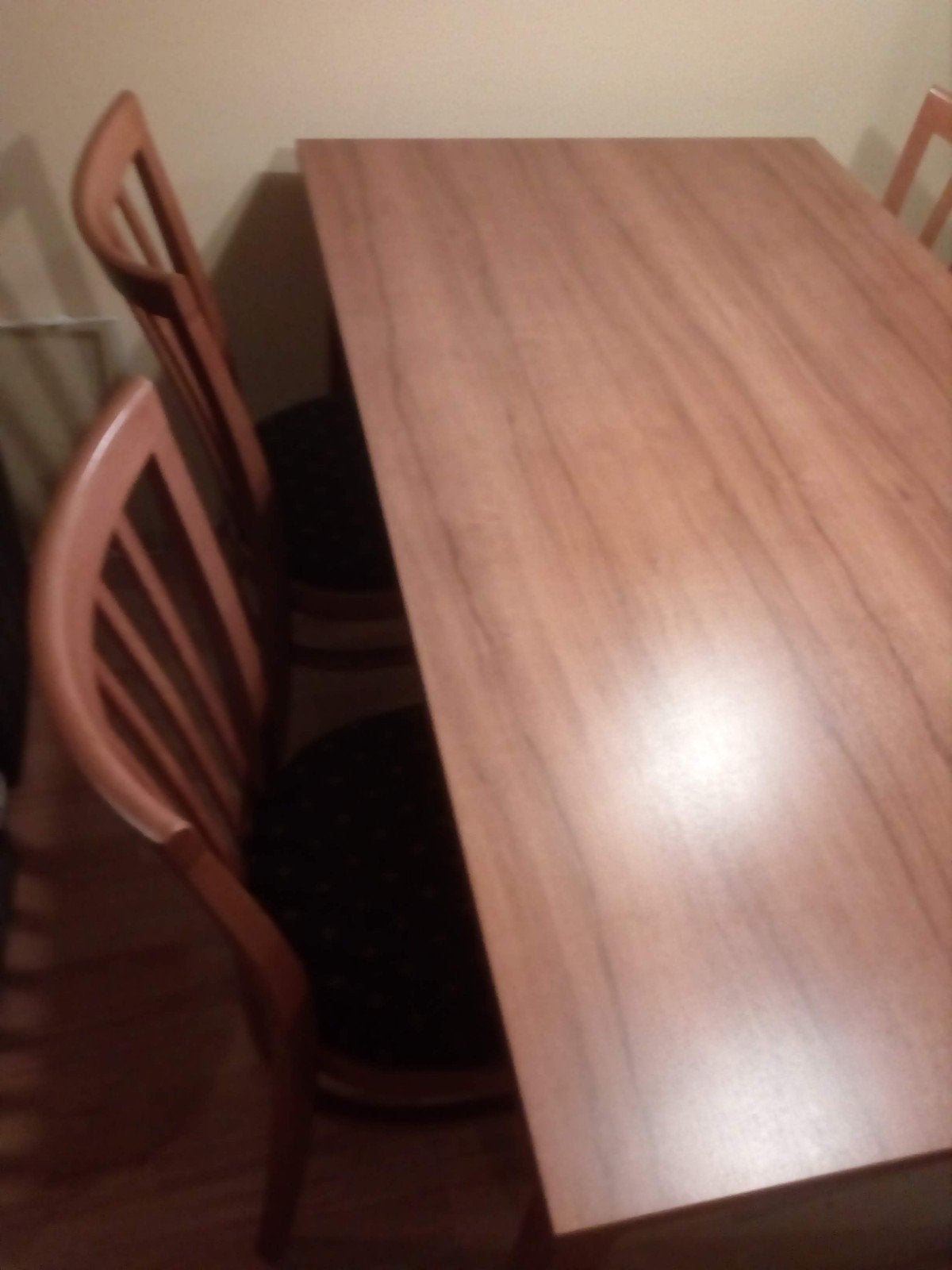 Nette Tafel met 4 stoelen., Ophalen, 100 tot 150 cm, 50 tot 100 cm, Zo goed als nieuw