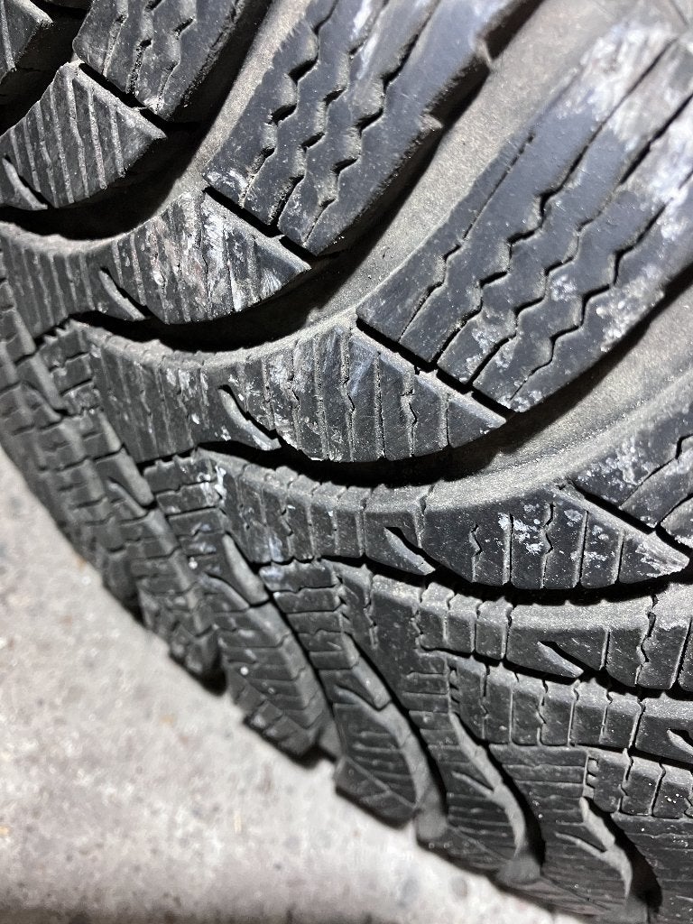 2X XC70 velgen met Michelin Alpin winterbanden 215/65R16, Ophalen, Gebruikt, Volvo