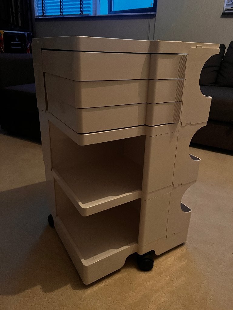 Trolly Joe Colombo, verijdbaar, veel vakjes, licht verkleurd, Huis en Inrichting, Ophalen, Met plank(en), Gebruikt, Minder dan 100 cm