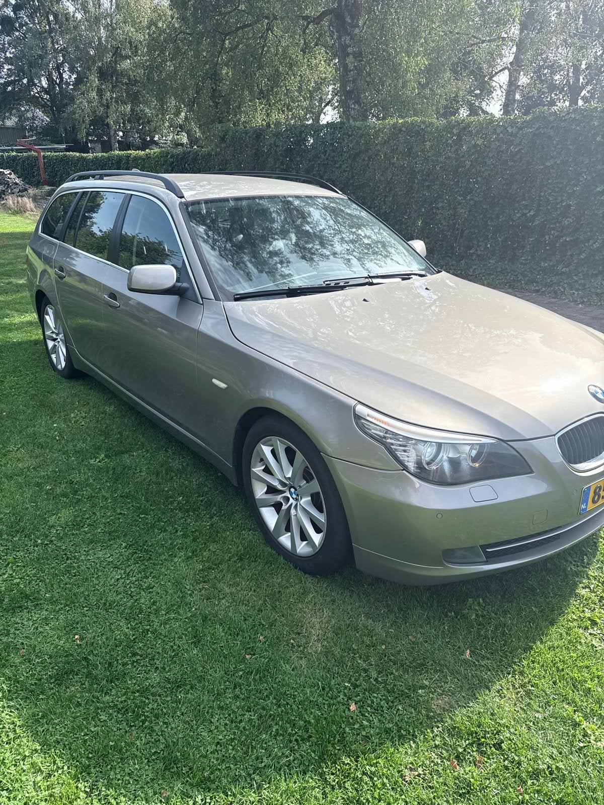 BMW 5-Serie 2.0 528I Touring AUT 2009 Beige, Automaat, Achterwielaandrijving, Zwart, 4 cilinders