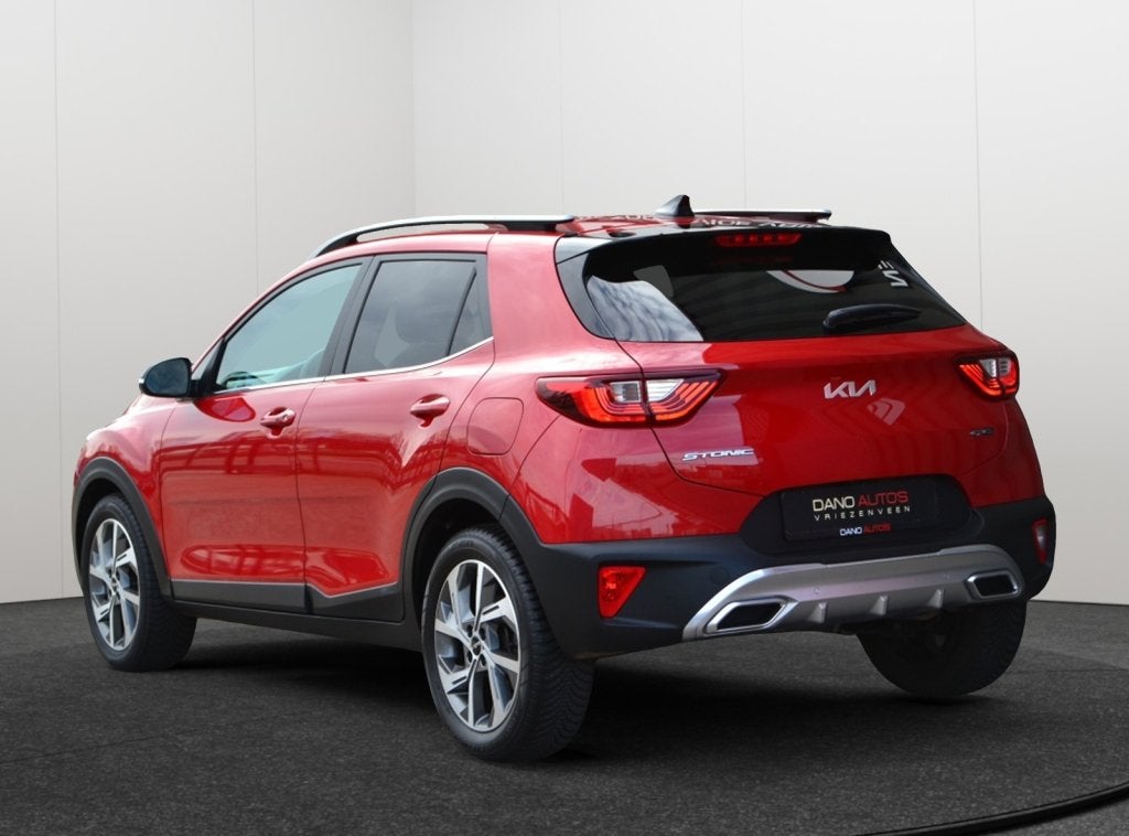 Kia Stonic 1.0 T-GDI MHEV GT Line LED/Camera/Navi (bj 2022), Auto's, Dealer onderhouden, Gebruikt, Leder en Stof, Bedrijf