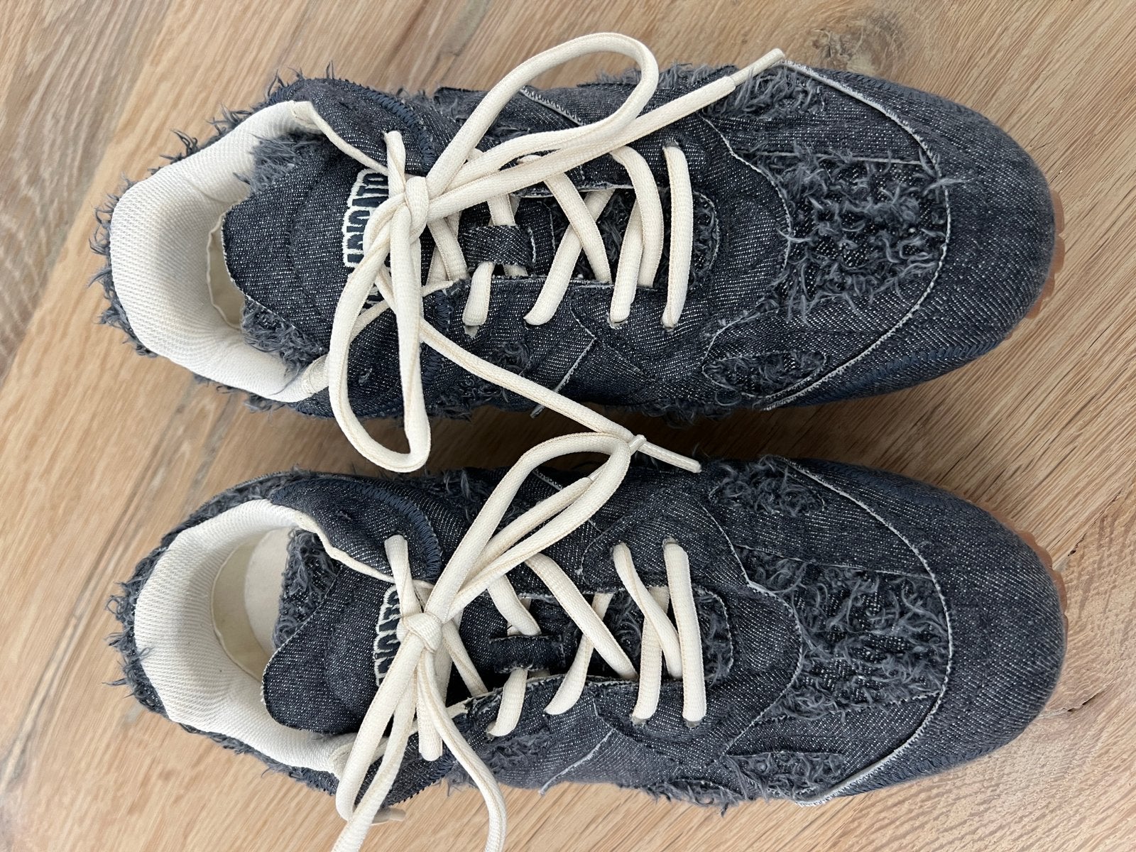 Axel Arigato katoenen sneakers met franje, Ophalen of Verzenden, Grijs, Sneakers of Gympen, Zo goed als nieuw