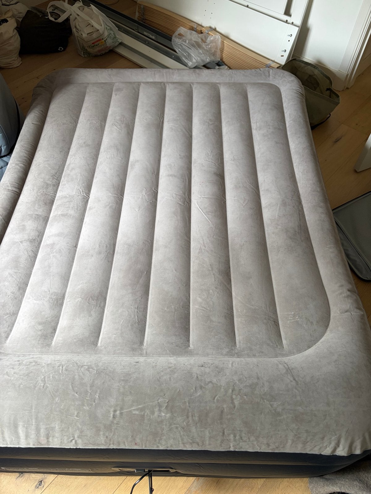 Intex Luchtbed met Ingebouwde Pomp - 2-persoons, Caravans en Kamperen, Luchtbedden, Ophalen, Ingebouwde pomp, Gebruikt, 2-persoons