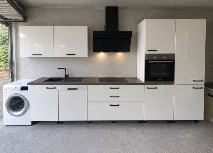Nobilia inbouwkeuken (hoogglans wit) incl. apparatuur