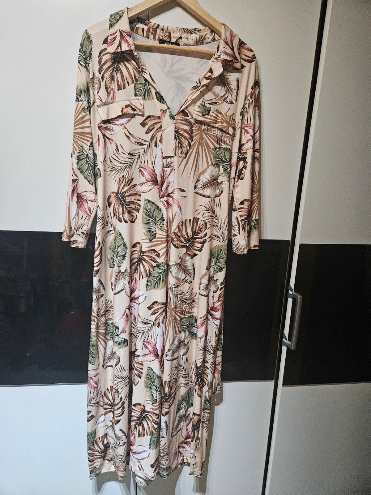 Vera-Jo Maxi-jurk met tropische print, Beige, Maat 46/48 (XL) of groter, Ophalen of Verzenden, Zo goed als nieuw