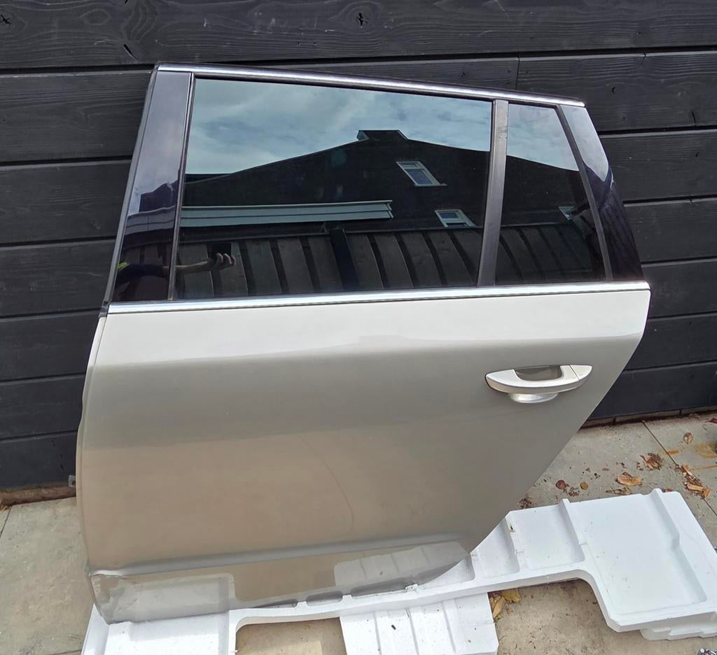 Skoda superb combi 2 ( 2014 ) achter portier bestuurderskant, Auto-onderdelen, Carrosserie en Plaatwerk, Ophalen, Achter, Skoda