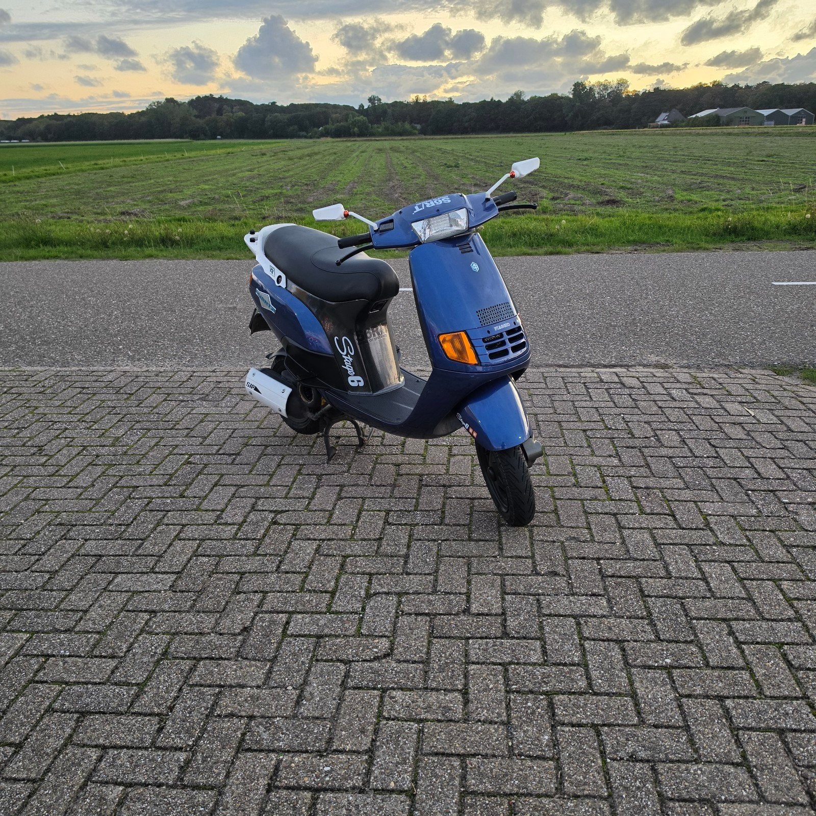 piaggio quartz 125cc (leader), Ophalen, Overige modellen, 125 cc, Zo goed als nieuw