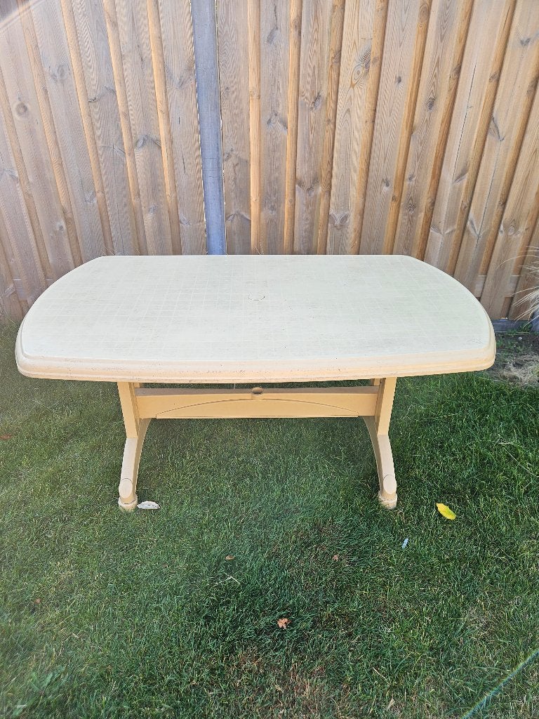 Campingtafel gratis afhalen, Caravans en Kamperen, Ophalen, Gebruikt, Campingtafel