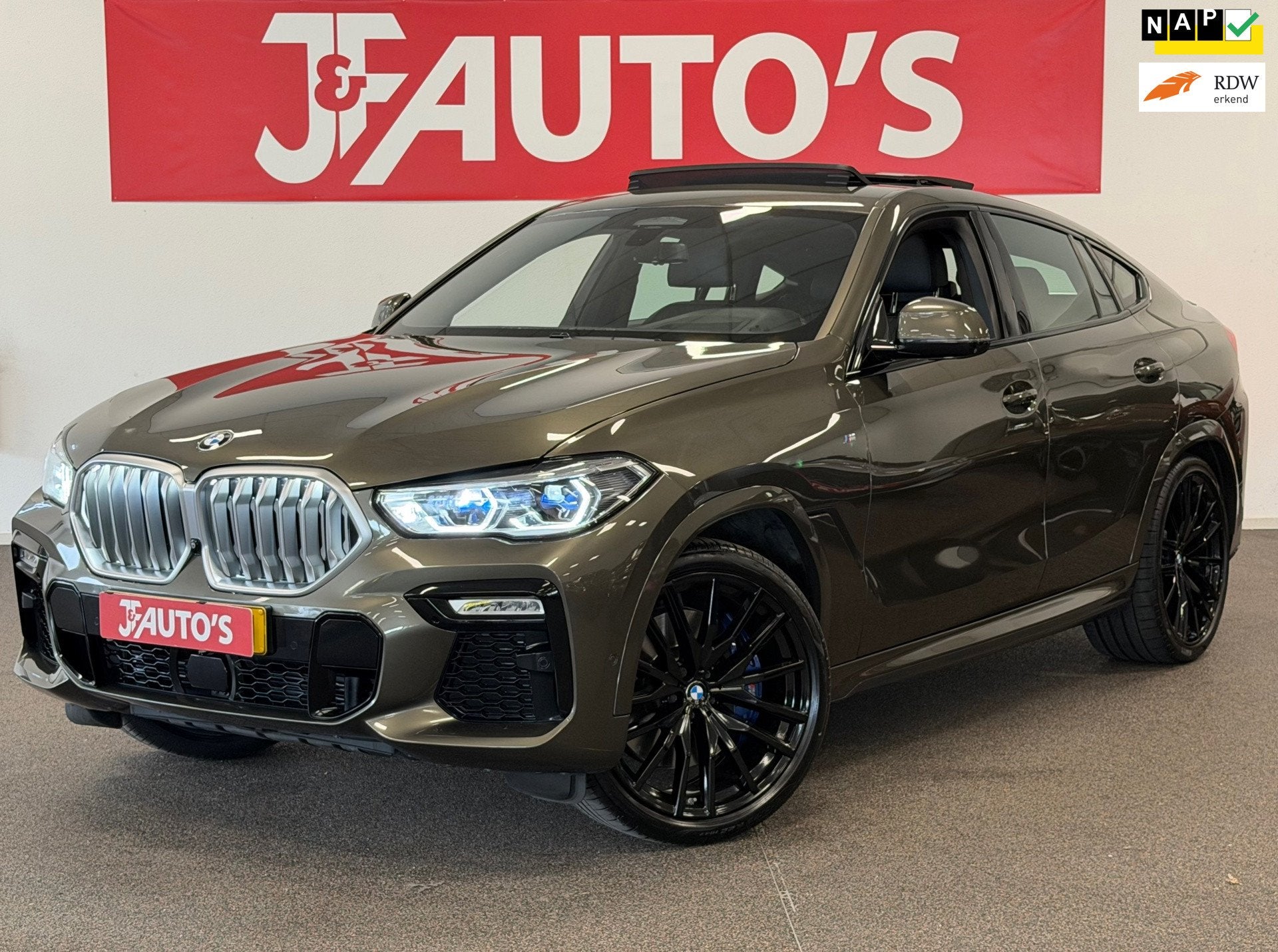 BMW X6 XDrive40i M-PAKKET|NAVI/CAMERA|PANORAMA|LEER|CRUISE, Auto's, Automaat, Gebruikt, Met garantie (alle), 340 pk