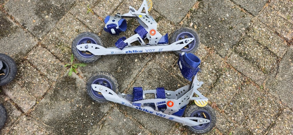 2 paar Skikes, Dames, Overige typen, Ophalen, Overige merken