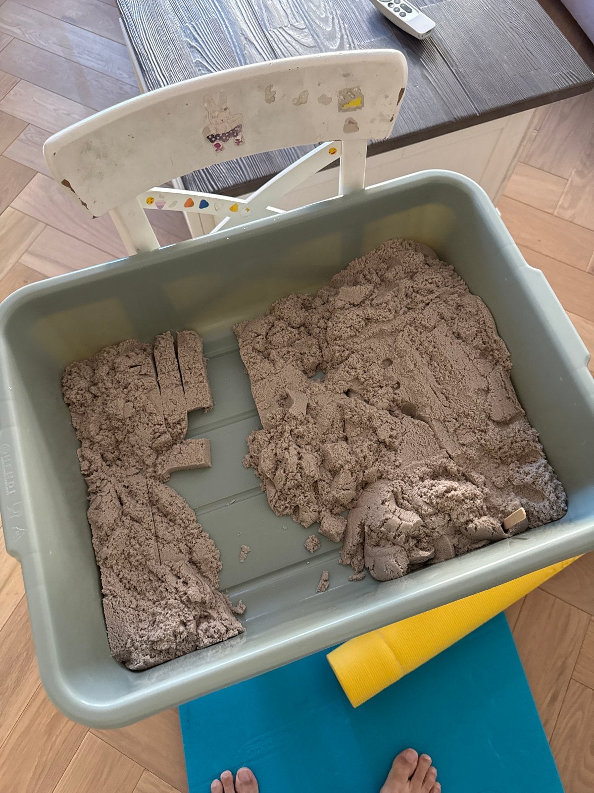 Kinetic Sand met bakje - 5 kg - Zo goed als nieuw, Ophalen, Zo goed als nieuw, Jongen of Meisje