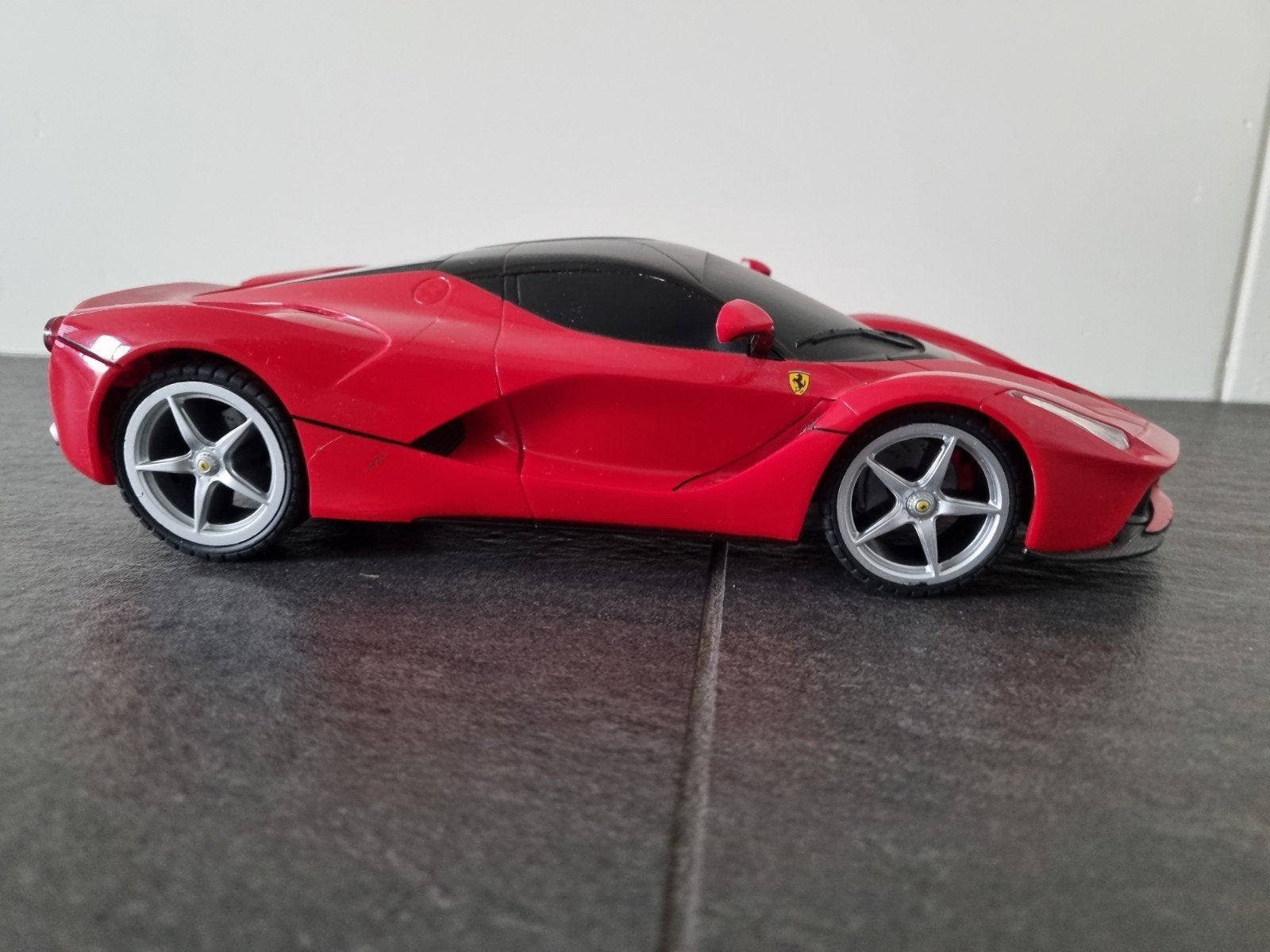 Rode Ferrari RC auto met afstandsbediening, Elektro, Gebruikt, Ophalen of Verzenden, Auto onroad