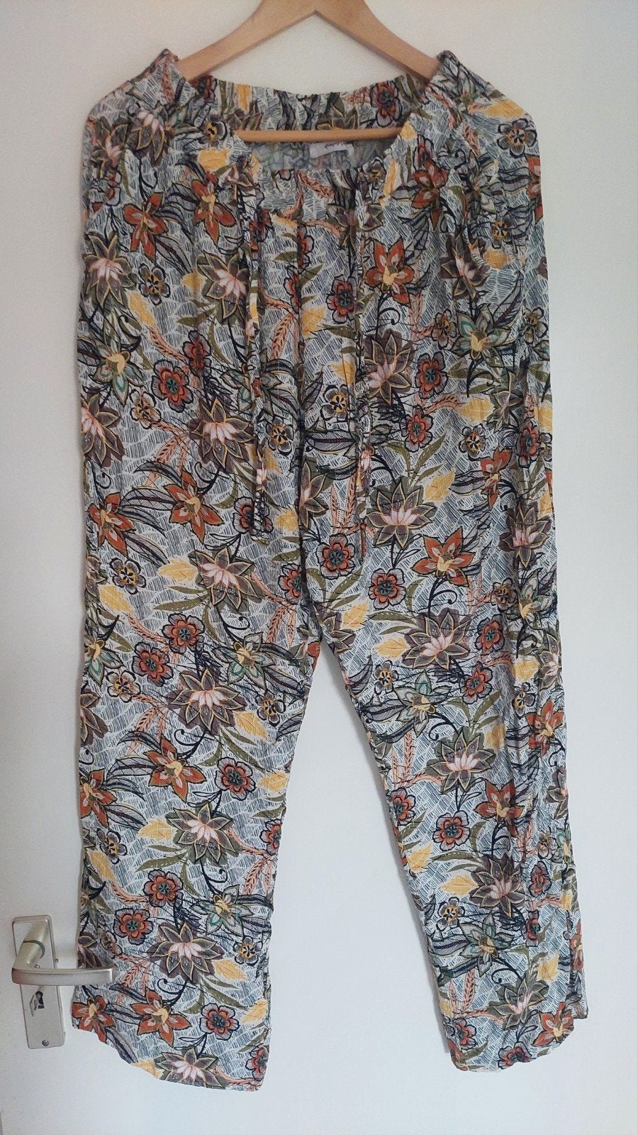 Wijde broek Paprika maat 1/xl, Kleding | Dames, Ophalen of Verzenden, Zo goed als nieuw, Maat 46/48 (XL) of groter, Lang