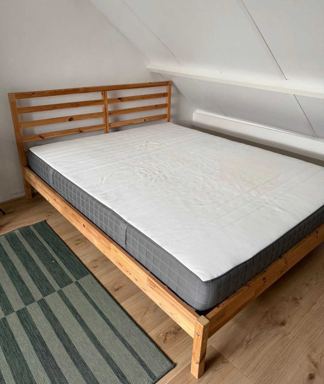 IKEA TARVA Double Bed 160x200  with Mattress & Slatted Base, Huis en Inrichting, Ophalen, Overige kleuren, Tweepersoons, 140 cm