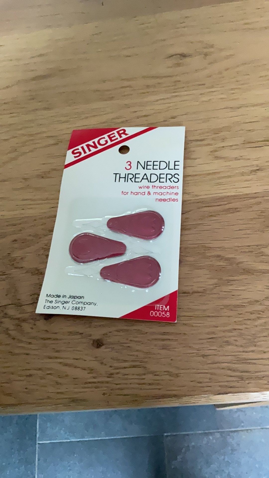 Singer 3 Needle THREDERS FOR hand & machine neeldes, Antiek en Kunst, Verzenden