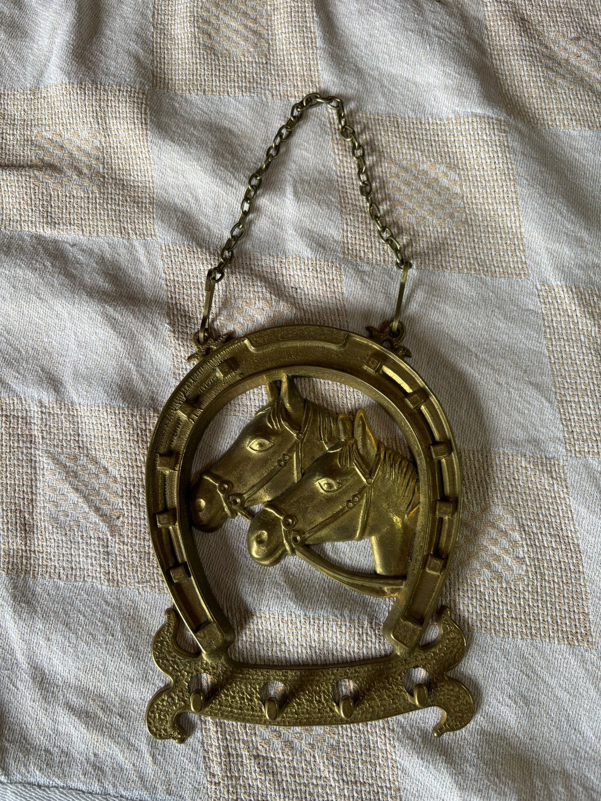 Messing wand sleutelhanger met paardenhoofden, Antiek en Kunst, Ophalen of Verzenden, Brons