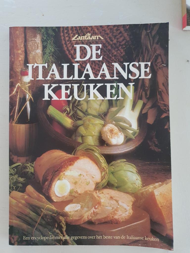 De Italiaanse keuken, Boeken, Kookboeken, Italië, Hoofdgerechten, Ophalen of Verzenden, Zo goed als nieuw