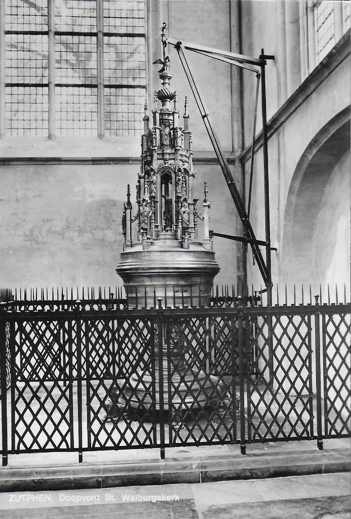 Pa63 ongelopen ansichtkaart zutphen doopvont st walburgskerk, Ophalen of Verzenden, 1960 tot 1980, Ongelopen, Gelderland
