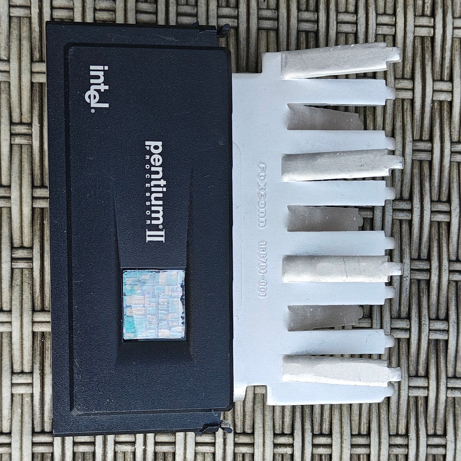 Intel Pentium II 350 MHz – Slot 1 – SL2U3 – Werkend, Computers en Software, Ophalen of Verzenden
