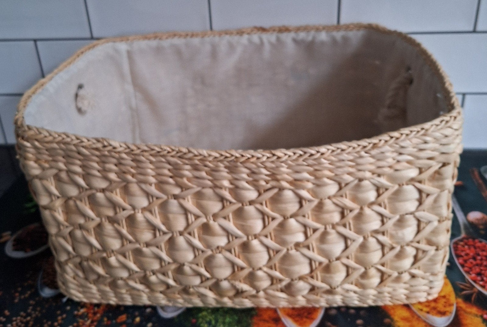 Gevlochten mand met hengsels, Ophalen of Verzenden, Rond, Riet