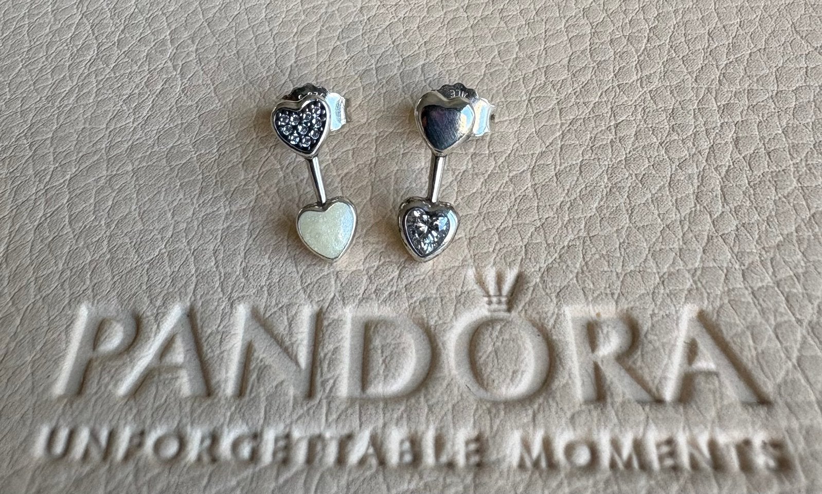 Pandora oorstekers, Nieuw, Ophalen of Verzenden, Knopjes of Stekers, Zilver