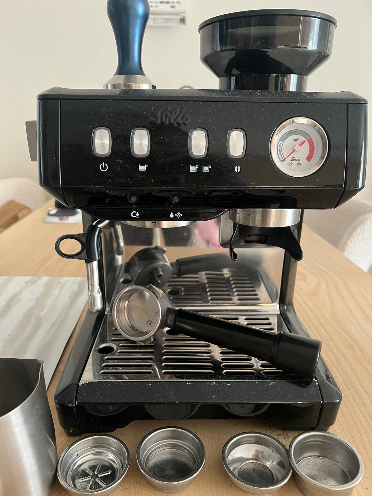 solis grind&infuse 1018 zwart .  2 jaar oud, Ophalen, Espresso apparaat, Zo goed als nieuw, Afneembaar waterreservoir