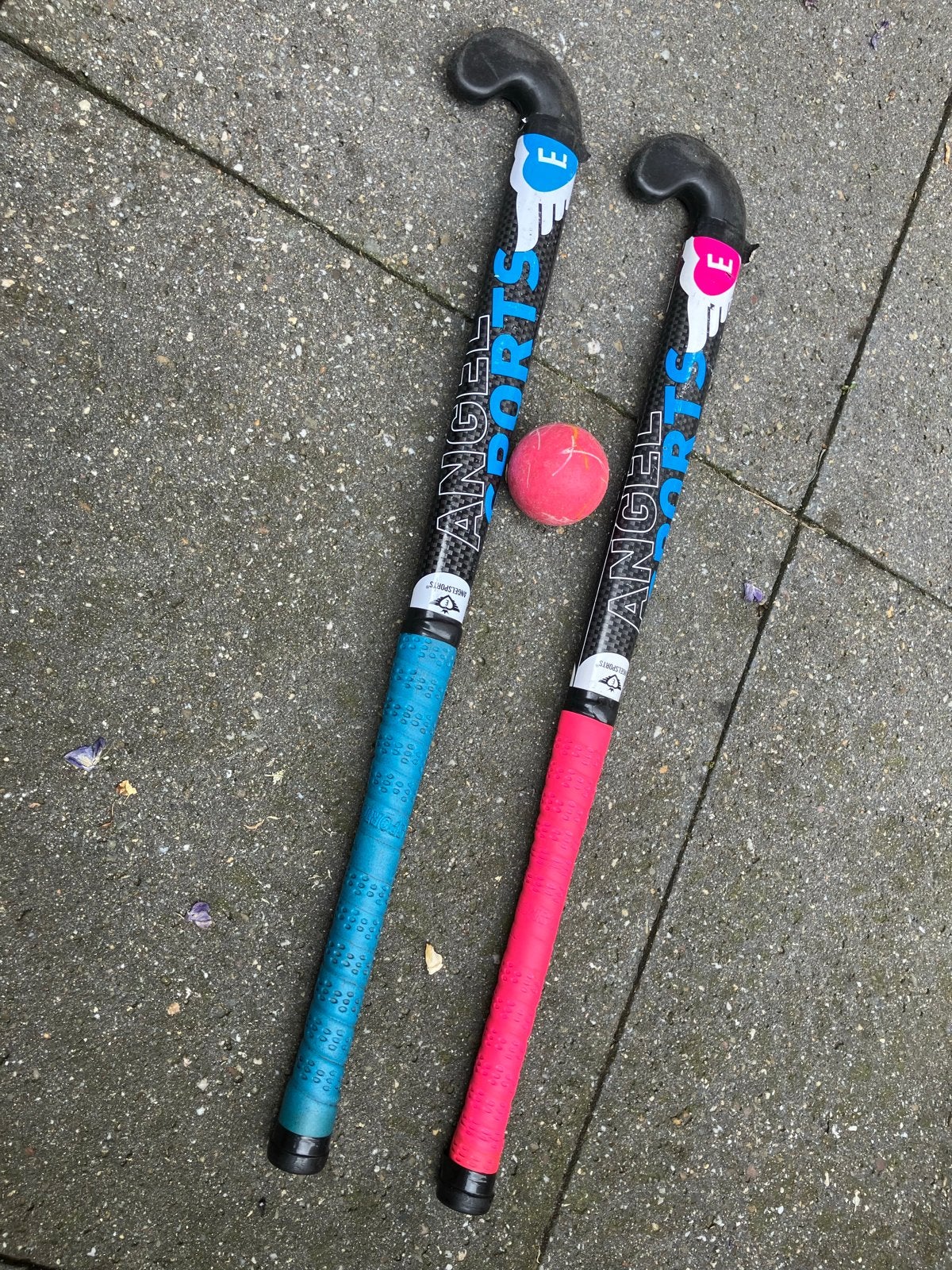 2 Angel Sports hockeysticks met bal, Ophalen, Gebruikt, Stick