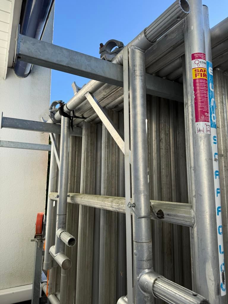 Euro Scaffold Steiger - Complete Set, Doe-het-zelf en Verbouw, Steigers, Ophalen of Verzenden, Zo goed als nieuw, Rolsteiger of Kamersteiger