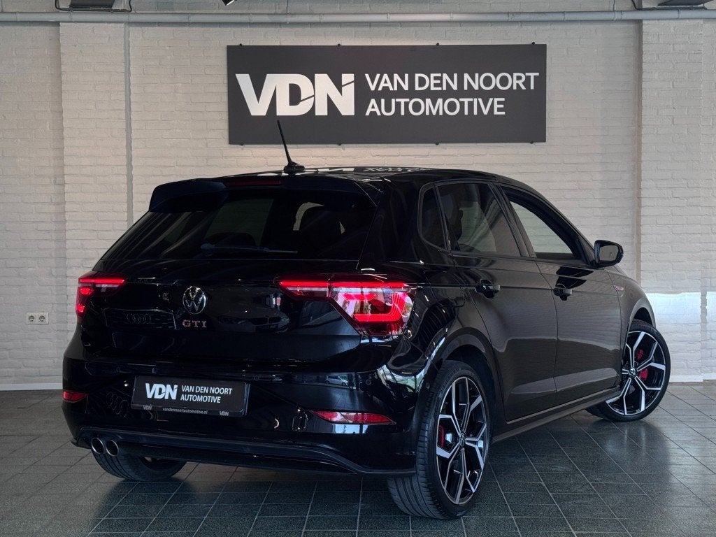 Volkswagen POLO 2.0 TSI GTI Camera Carplay IQ LED ACC 18'', Auto's, Volkswagen, Automaat, Gebruikt, 4 cilinders, Zwart