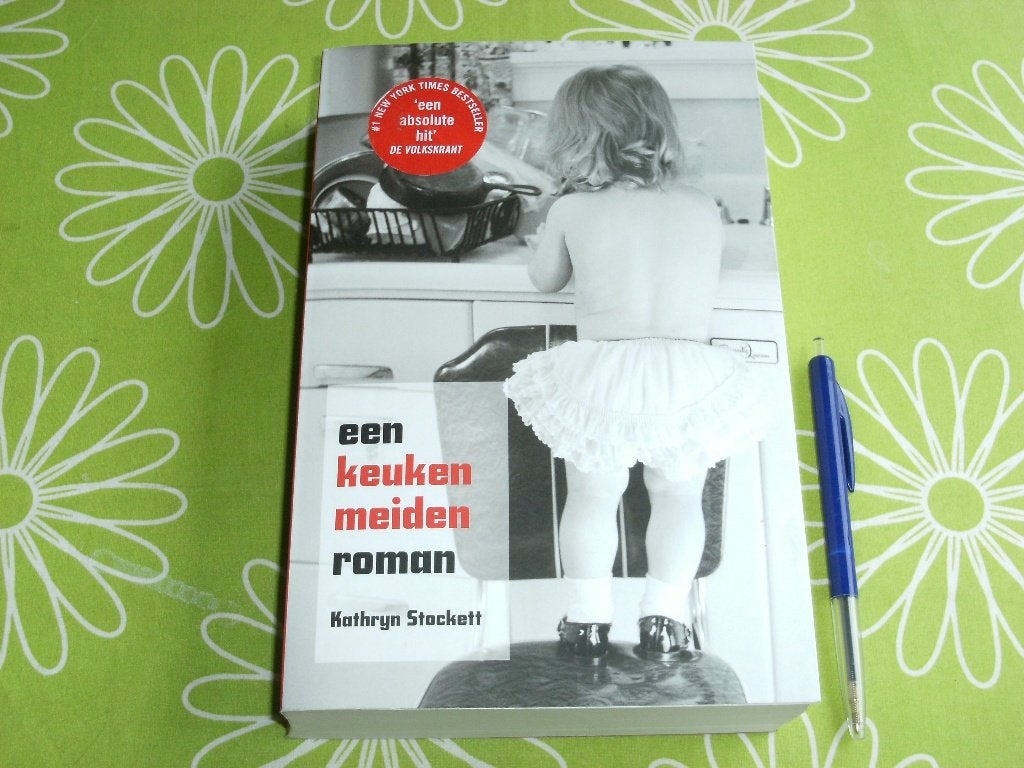 Een keukenmeiden roman door Kathryn Stockett, Ophalen of Verzenden, Zo goed als nieuw, Kathryn Stockett, Amerika