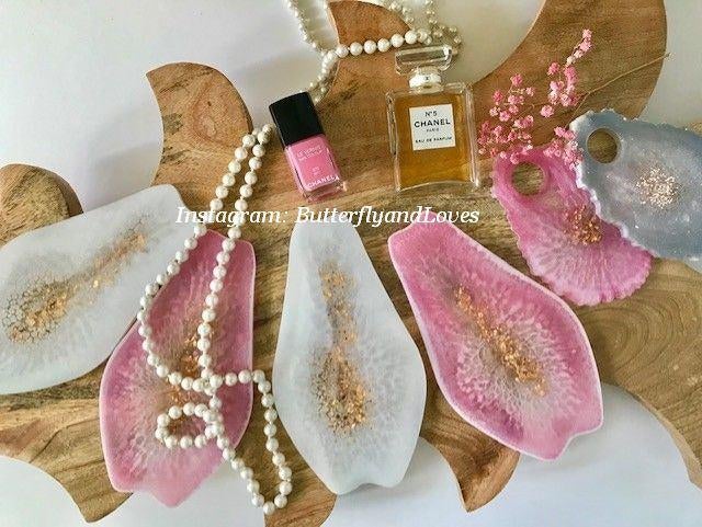 Handgemaakte prachtige onderzetter roze wit Papaya Epoxy Art, Huis en Inrichting, Ophalen, Nieuw, Glas of Kopje