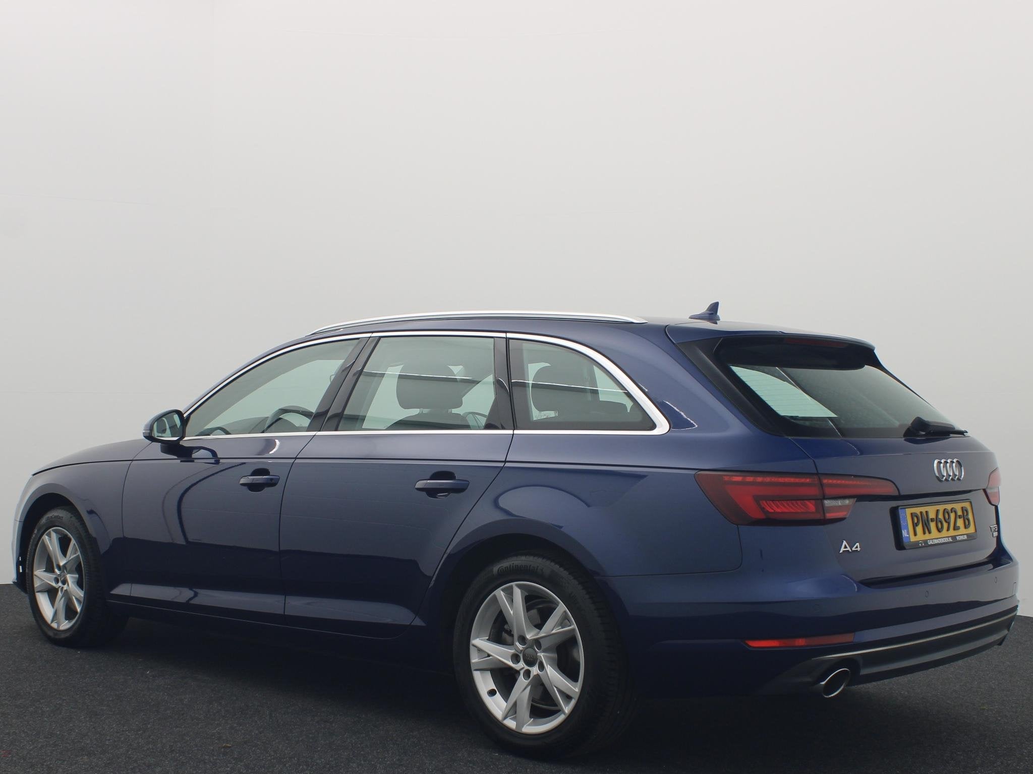 Audi A4 Avant 2.0 TFSI ultra Sport Lease Edition AUTOMAAT /, Auto's, Stof, Gebruikt, 1984 cc, A4