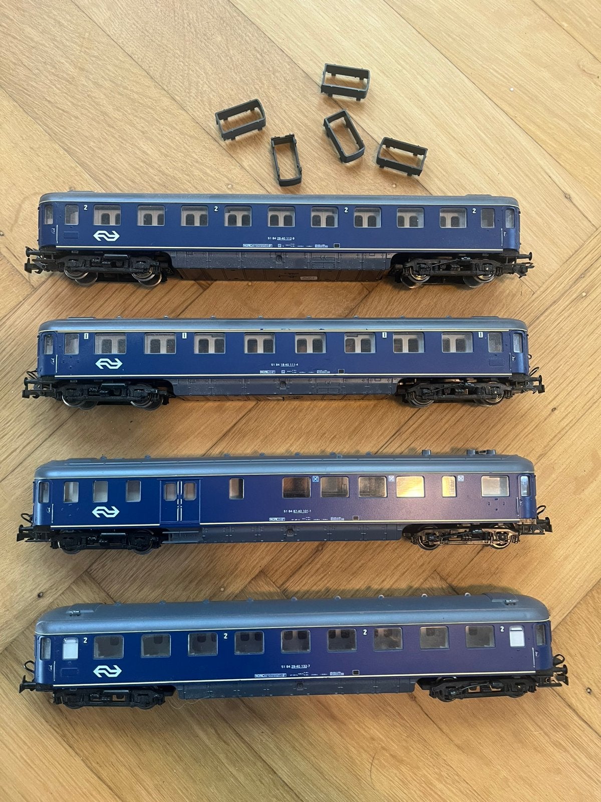 Roco 4x rijtuigen H0 NS, Gelijkstroom, Wagon, Ophalen of Verzenden, Roco