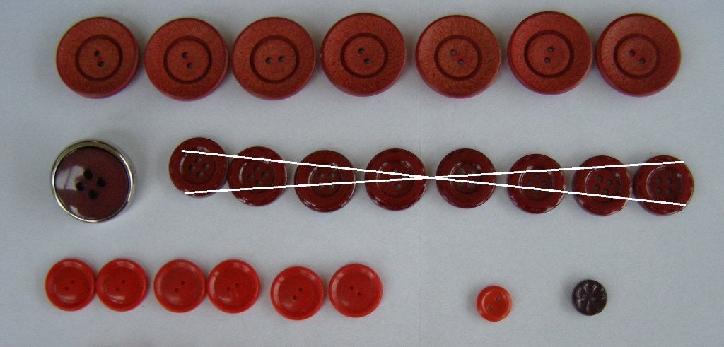 Vintage knopen, ROOD / DONKERROOD, diverse maten, Hobby en Vrije tijd, Ophalen of Verzenden, Gebruikt, Knoop of Knopen