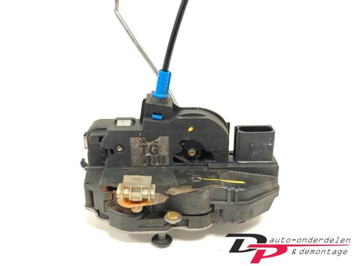 Deurslot Mechaniek 4Deurs links-voor van een Opel Astra, Gebruikt, -, -, Opel