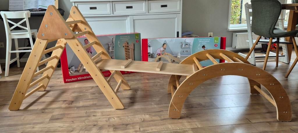 Houten klimrek met klimdriehoek, klimboog & glijplank/ladder, Ophalen, Gebruikt, Glijbaan