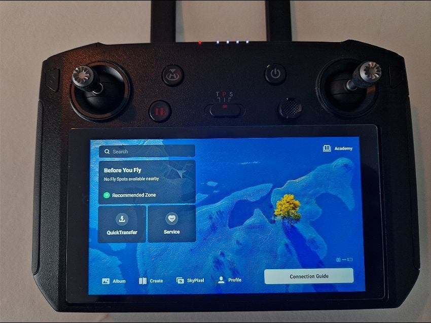 DJI RM500 smartcontroller voor o.a.  DJI MINI 2, Ophalen of Verzenden, Zo goed als nieuw, Cameradrone, DJI