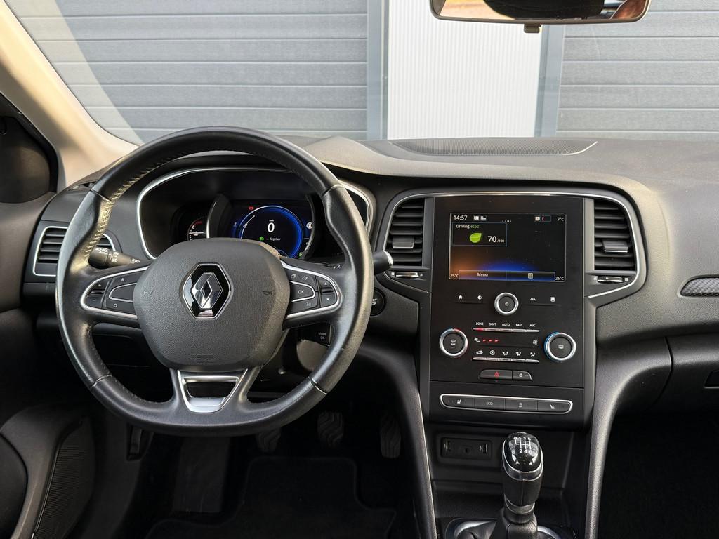 Renault Mégane Estate 1.3 TCe Limited / 2019 / 140 pk, Voorwielaandrijving, Gebruikt, 4 cilinders, 1700 kg