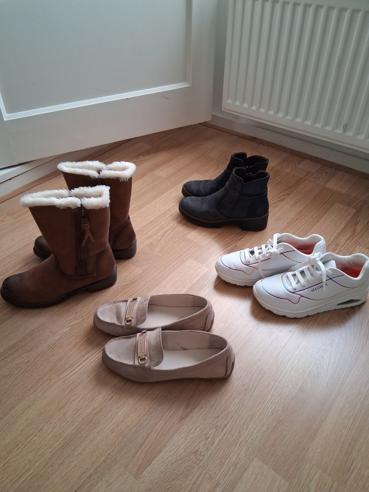 4 paar Damesschoenen!, Ophalen of Verzenden, Zo goed als nieuw, Overige kleuren, Sneakers of Gympen
