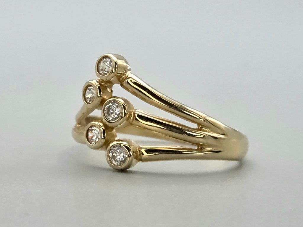 Vintage design ring met briljant geslepen zirconia. 2026/551, 18 tot 19, ., Ophalen of Verzenden, Zo goed als nieuw