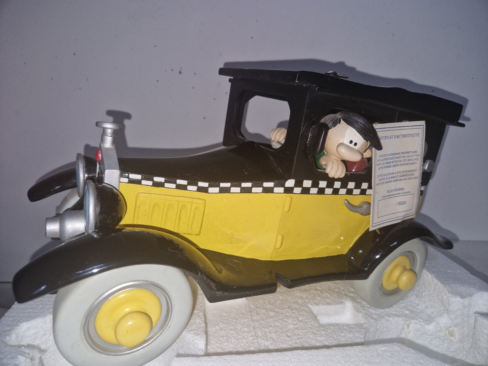 auto guust taxi, Verzamelen, Ophalen of Verzenden, Guust of Robbedoes, Zo goed als nieuw, Beeldje of Figuurtje
