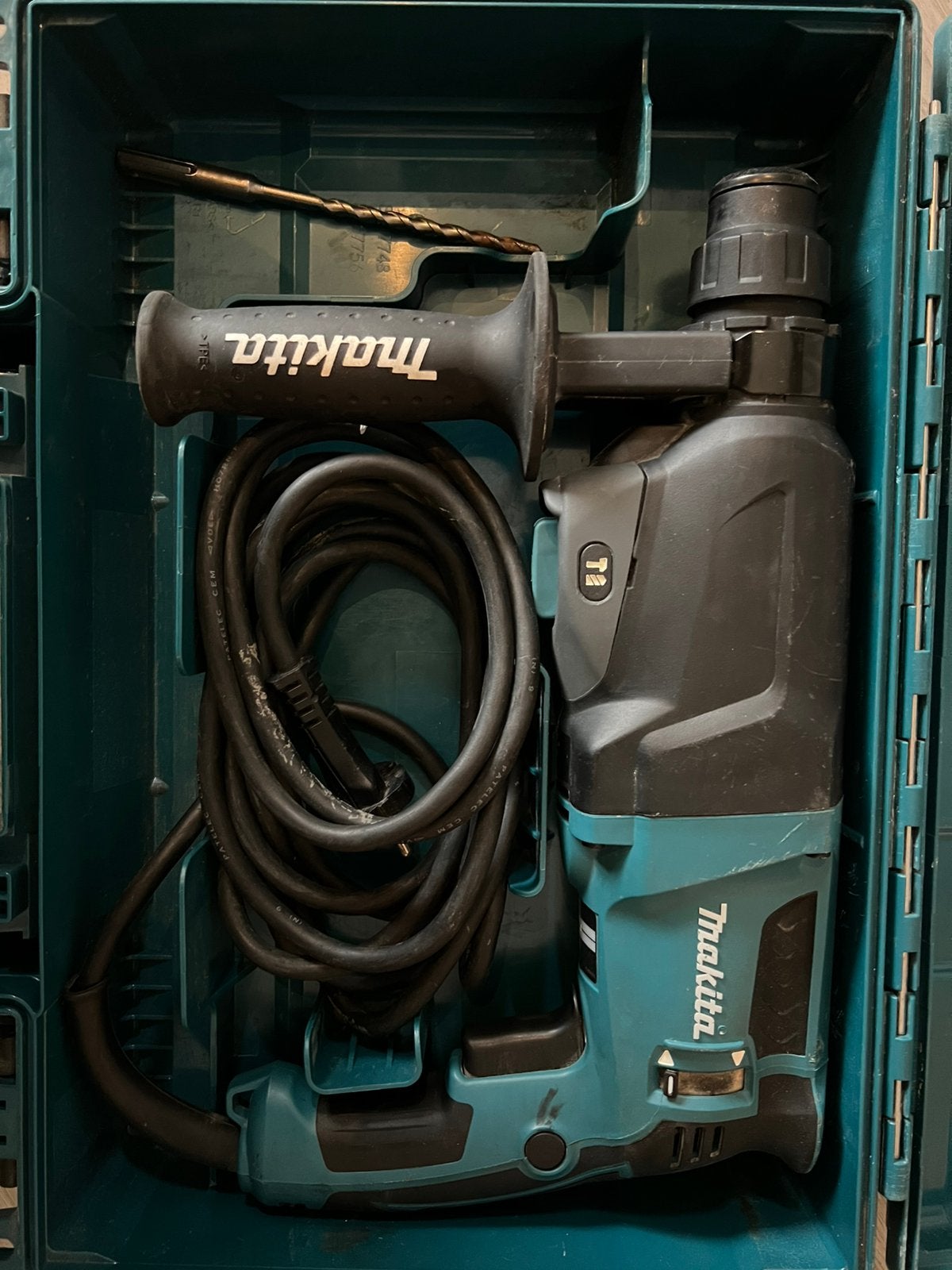 Makita HR2300 boorhamer., Ophalen of Verzenden, Zo goed als nieuw, Boor- en/of Breekhamer