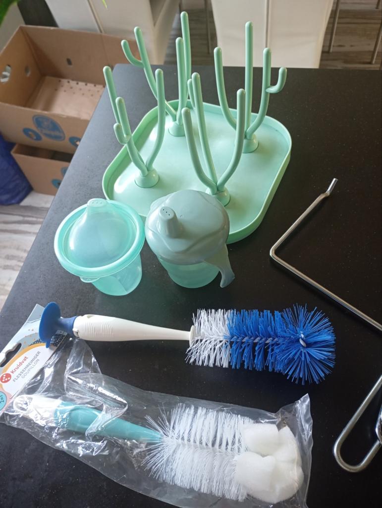 Baby spullen: flessenrek, flessenborstels, tuitbekers, Kinderen en Baby's, Ophalen of Verzenden